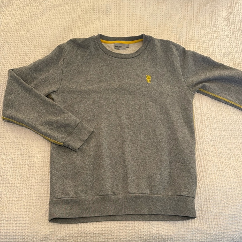 Perfect condition old school men’s medium WESC gray and yellow one crew neck